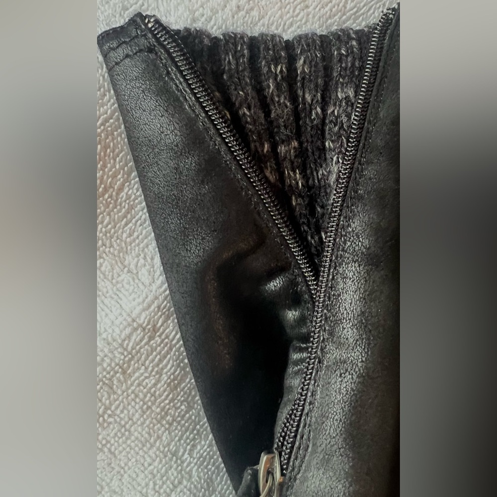 XOXO Black leather boots size 9 - Picture 8 of 12